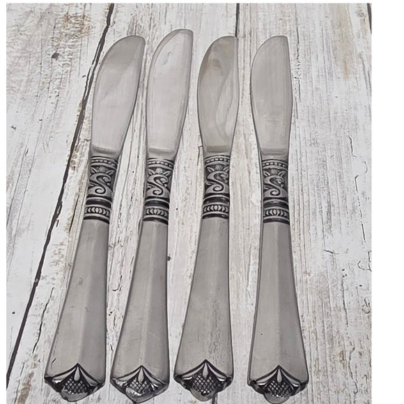 Orleans Silver Other - Orleans Silver Stainless Korea Dinner Knives Set of 4 Scroll Fan Pattern Vintage